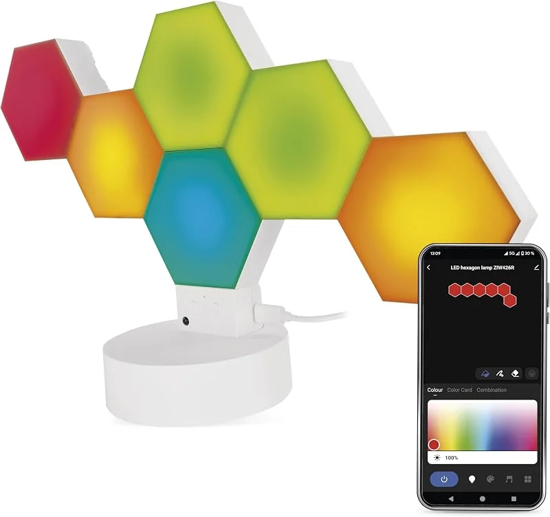 Besuche den EMOS-Store EMOS - Smart Hexagon Tisch- und Wandleuchte, 6 Stk Sechseck-Elemente 2-in-1 - WiFi Modular-Beleuchtung mit RGBIC-Farbspektrum, dimmbar - HandyApp, Sprachassistenten - 1m USB-Ladekabel - weiß — Kerzenlicht Abendessen