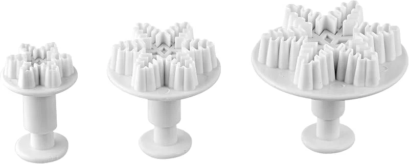 Besuche den Dr. Oetker-Store Dr. Oetker Dekorausstecher 3er Schneeflocke, Ausstechformen für die Weihnachtszeit, Ausstecher für Marzipan und Fondant - spülmaschinengeeignet (Farbe: Weiß), Menge: 1 x 3er Set — Weihnachtskueche