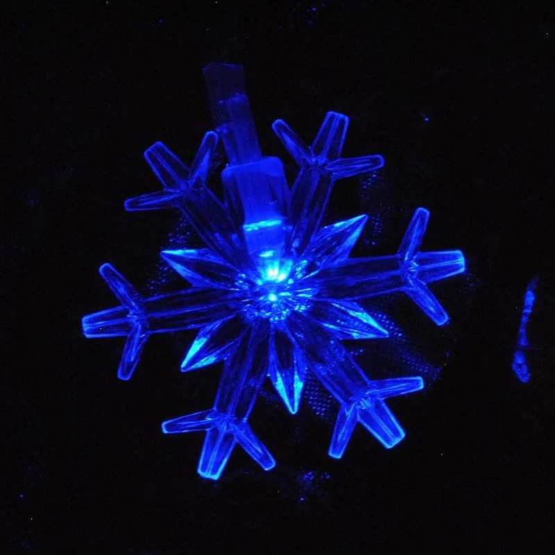 Marke: JnDee Warmweiße große Schneeflocke batteriebetriebene LED-Lichterkette, 3 m, 20 LEDs, ON, OFF, Flash-Funktionen, perfekt für Hochzeit und Partys (Blau) — Weihnachtsbeleuchtung