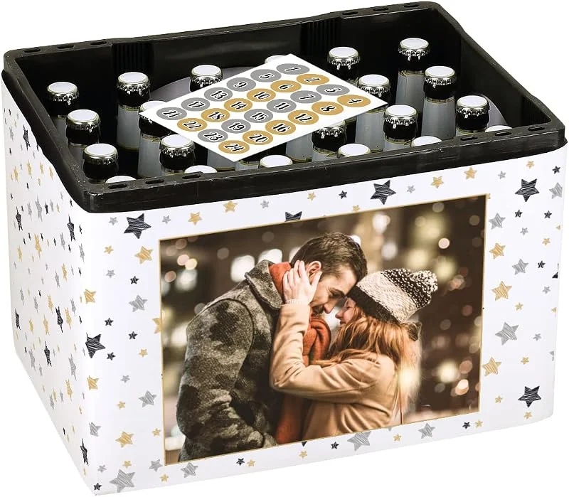 Besuche den Herz & Heim-Store Herz & Heim® Ultimativer Männer Adventskalender - DIY - Banderole für Bierkasten und 24 Aufkleber für Kronkorken Wunschfoto & Sterne — Advent und Tisch