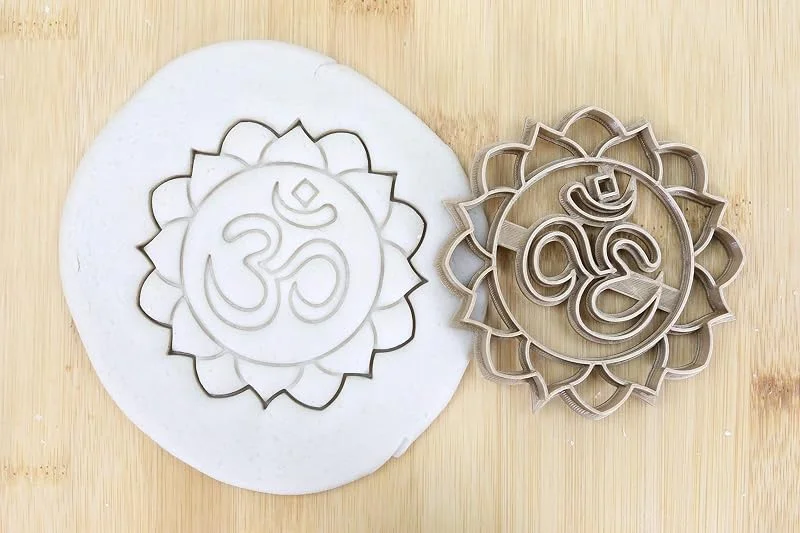 Marke: my3dbase GmbH Namaste Om Cookie Cutter Fondant Keksstempel, Ausstechform Keksausstecher PLA ca.8cm — Weihnachtskueche