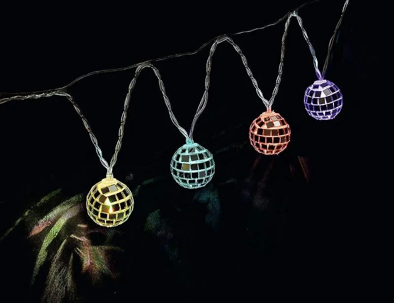 Besuche den moses-Store moses. LED-Lichterkette Disco-Kugeln – 10 bunte LEDs mit Farbwechsel, Timer-Funktion, dekorative Lichterkette für Innenräume, 1, 75 m — Weihnachtsbeleuchtung