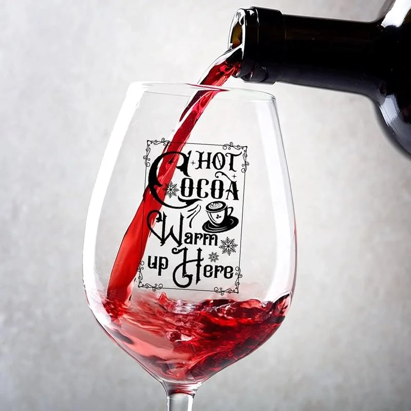 Marke: Rimego Weingläser Hot Cocoa Warm Up Here Weinglas Kelch Set mit 2 Stück für Paare, Jahrestag, Hochzeit, Geschenk, personalisierte Weingeschenke für Frauen und Männer, 325 ml Gläser — Wein und Festtafel