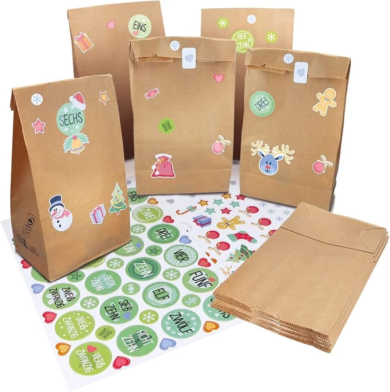 Besuche den GRAVURZEILE-Store GRAVURZEILE - DIY Adventskalender zum Befüllen - 25 Kraftpapiertüten (15 x 28 x 9 cm) & 111 Weihnachts-Sticker - Kreatives Bastelset für Kinder & Erwachsene - Geschenkverpackung für Weihnachten — Advent und Tisch