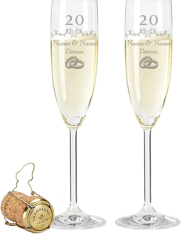 Besuche den GRAVURZEILE-Store GRAVURZEILE Sektgläser mit Gravur - Porzellanhochzeit 20 Jahre - Personalisiert mit Namen & Datum - Geschenk für Sie & Ihn zur Hochzeit Verlobung Jahrestag — Wein und Festtafel