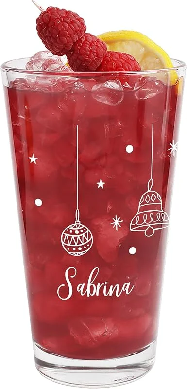 Besuche den Herz & Heim-Store Herz & Heim® Personalisiertes Trinkglas zu Weihnachten – 300 ml Leonardo Glas – Geschenk & Tischdeko für Weihnachten – Winterliche Gläser mit Namensaufdruck – Weihnachtsmotive (Hängeornamente) — Advent und Tisch