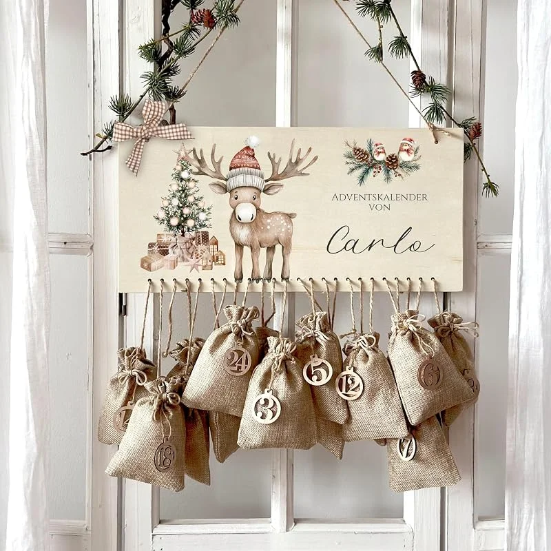 Besuche den Manufaktur Liebevoll-Store Manufaktur Liebevoll Adventskalender mit Namen für Kinder zum Befüllen, personalisierter Adventskalender für Mädchen Jungen Holz DIY Weihnachtskalender Jutesäckchen Adventszahlen (Elch) — Advent und Tisch