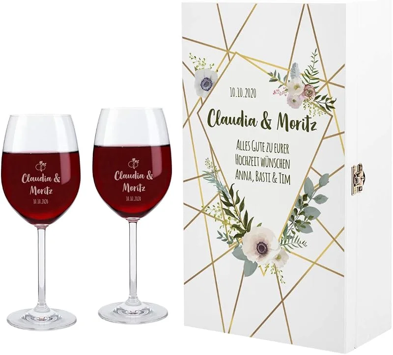 Besuche den Herz & Heim-Store Herz & Heim® 2 Leonardo Weingläser mit Gravur wunderschönes Geschenk zur Hochzeit mit weißer Premium Verpackung Blumen — Wein und Festtafel