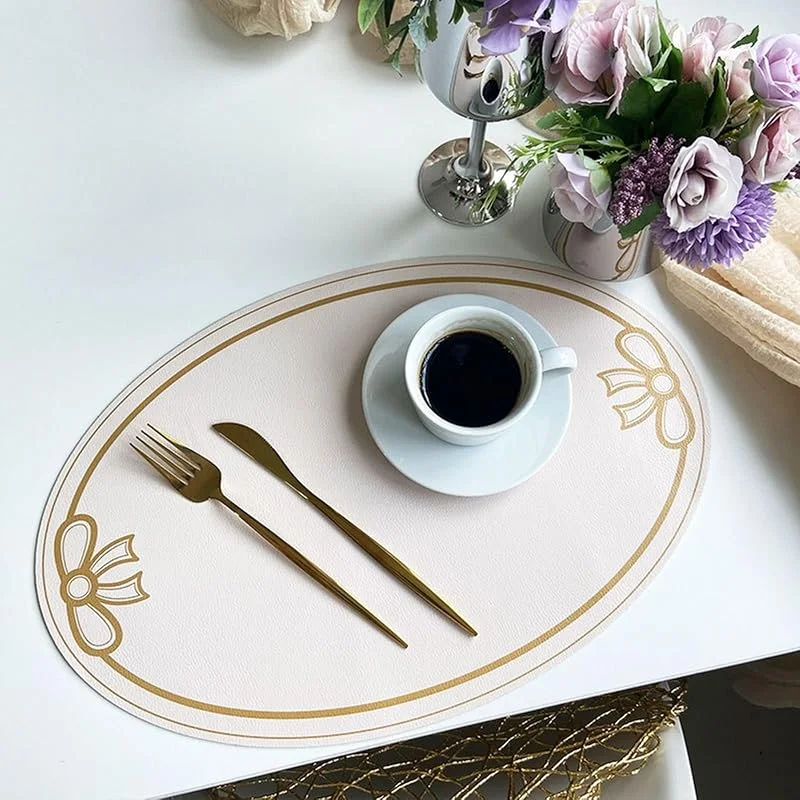 Besuche den Epinki-Store Epinki Tischset Weihnachten Abwaschbar Oval, 2Pcs Set PU Leder Platzmatten Abwaschbar Weihnachten Bowknot Anti-Rutsch, Tischmatten Set Abwaschbar Gelb für Esstisch, 30x45CM — Küche & Haushalt